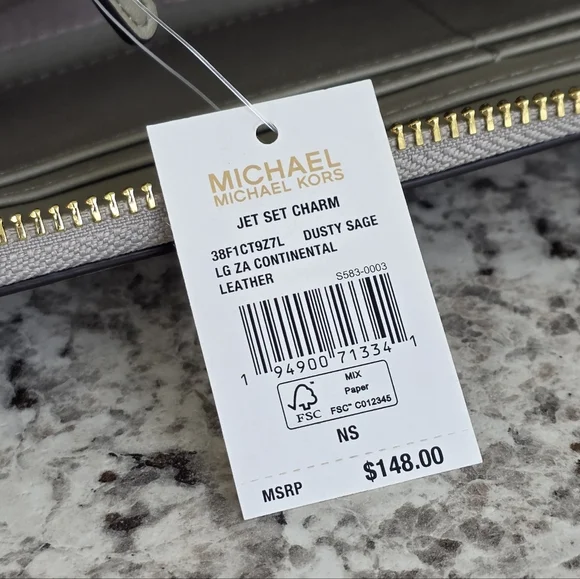 Michael Kors Jet Set Green Continental Wallet - Picture 5 of 6